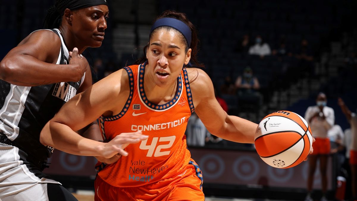 Brionna Jones of the Connecticut Sun