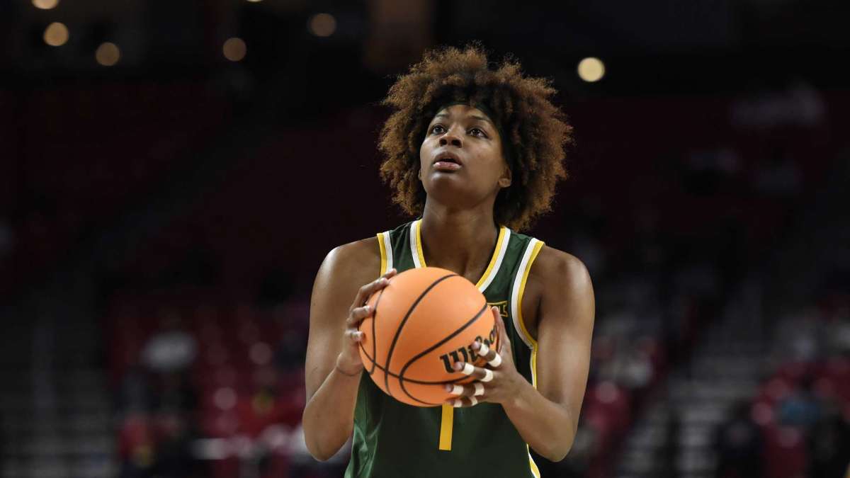 NaLyssa Smith of Baylor