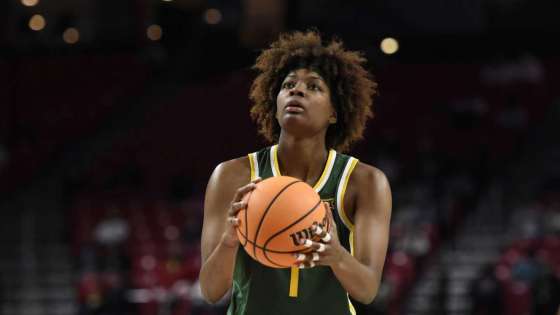 NaLyssa Smith of Baylor